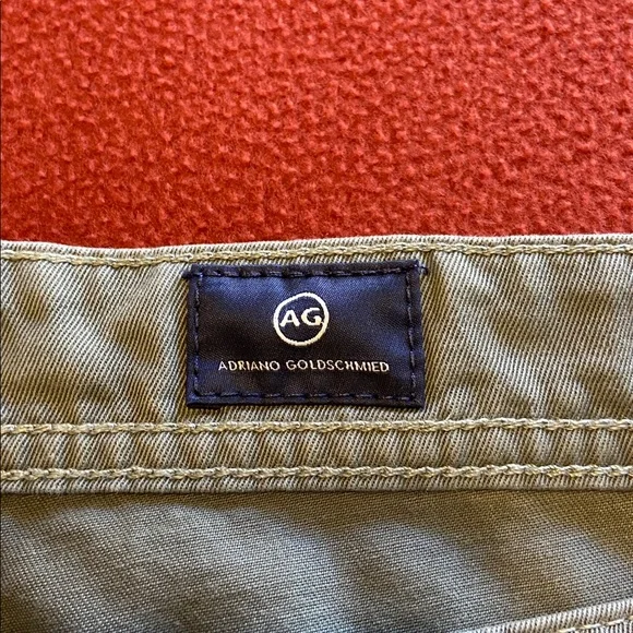 AG Jeans The Graduate. Men's 34R.